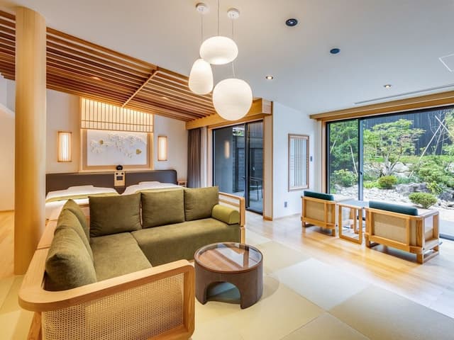 Luxury Suite, Private Bathroom, Garden View
