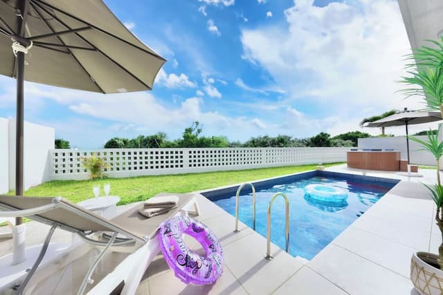 Luxury Villa E