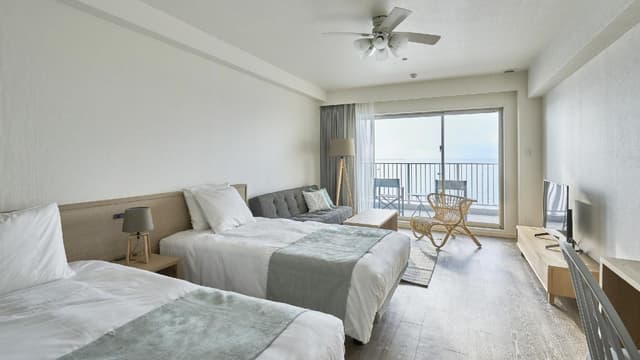 Oceanfront Twin Room with Terrace