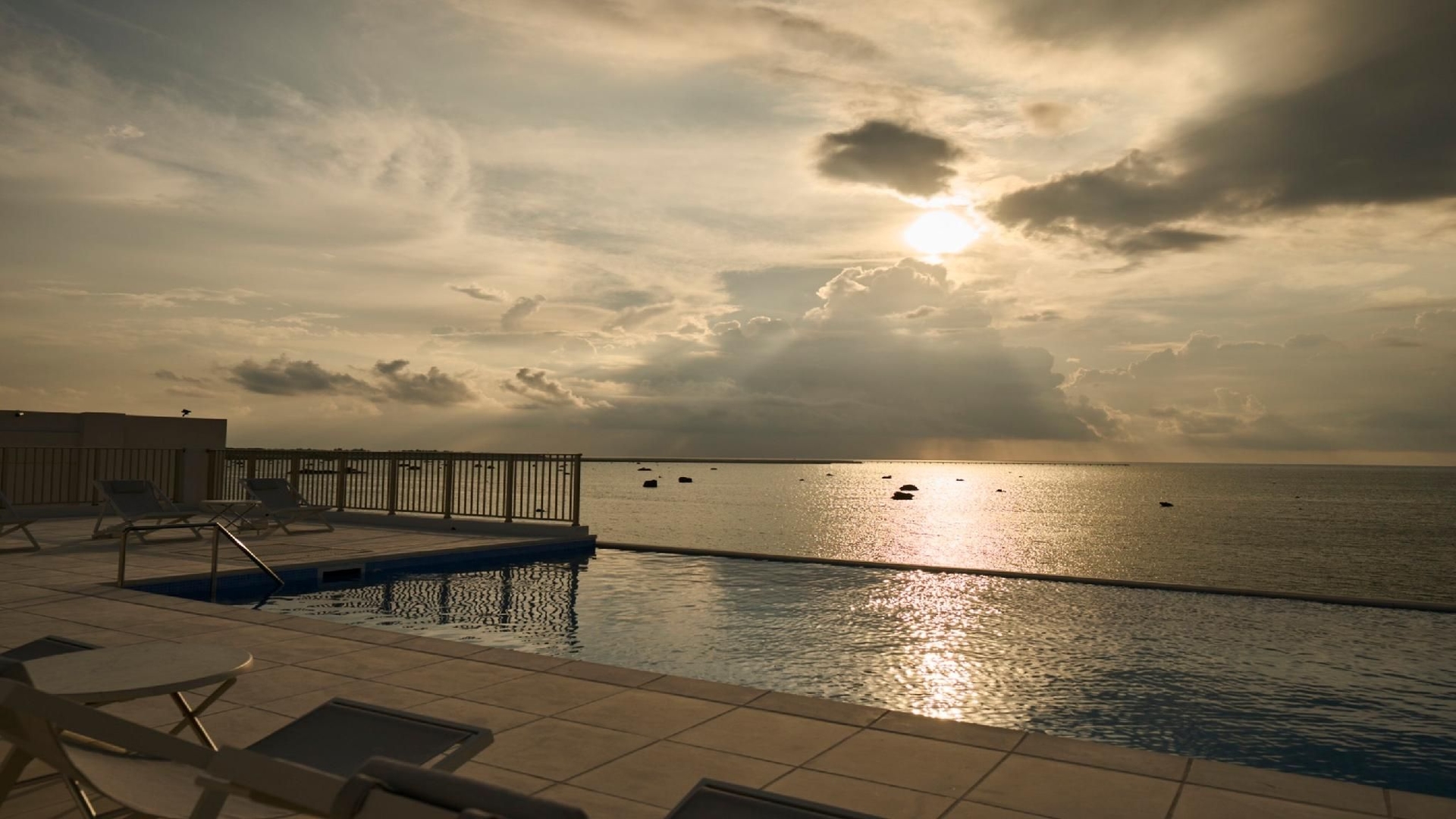 วอเตอร์มาร์ค โฮเทล แอนด์ รีสอร์ทโอกินาว่า มิยาโกจิม่า (Watermark Hotel & Resorts Okinawa Miyakojima)1