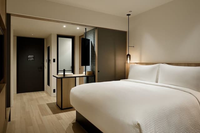 Standard Room, 1 King Bed