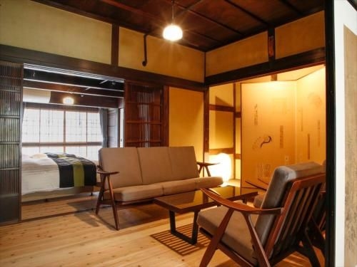 ยามาซากิ เรียวกัง คิว นากามอนเซนยะ (Yamasaki Ryokan Q Nakamonzenya)0