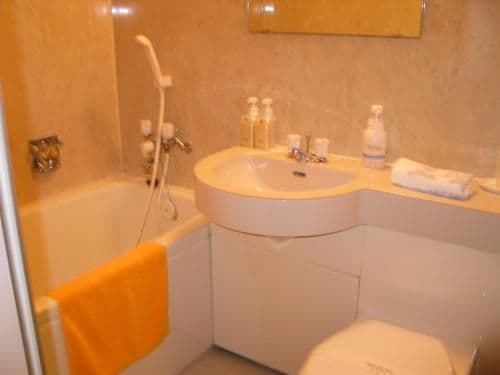 Standard Twin Room - Non-Smoking