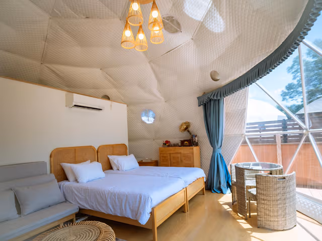 Dome Tent with Dog Run