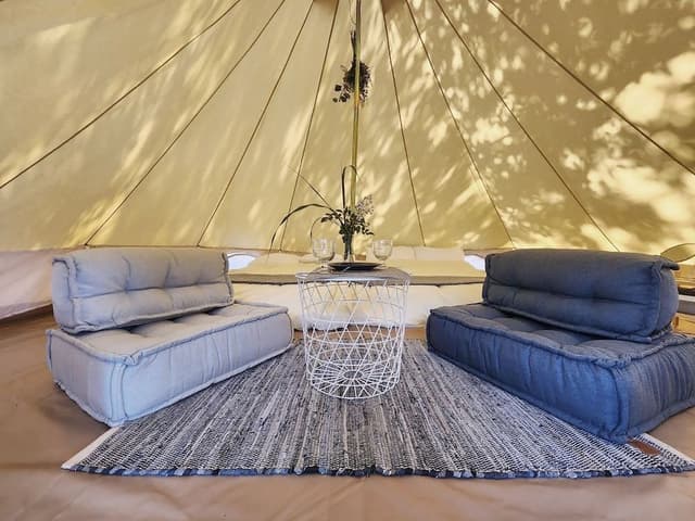 Comfort Tent, Non Smoking