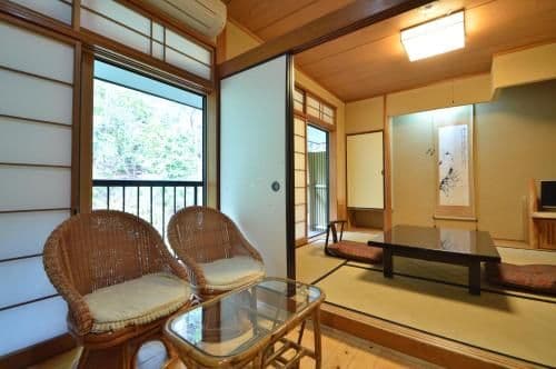 Japanese-Style Twin Room with Shared Bathroom - Main Building