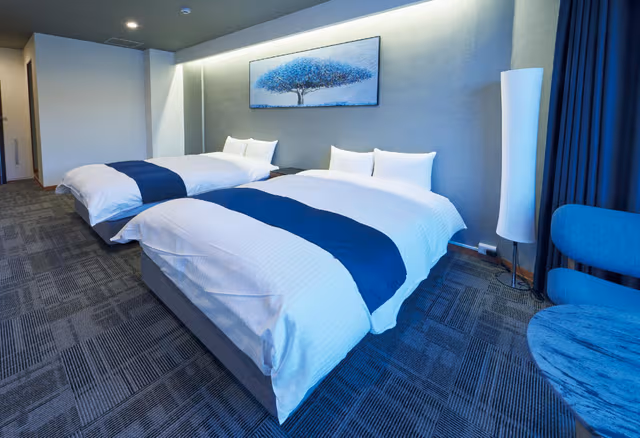 Lakeside Twin Room - Non-Smoking