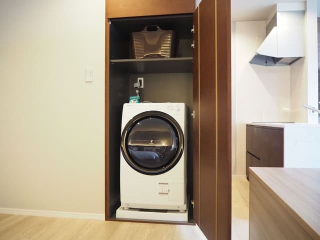 Suite (Condominium Type)