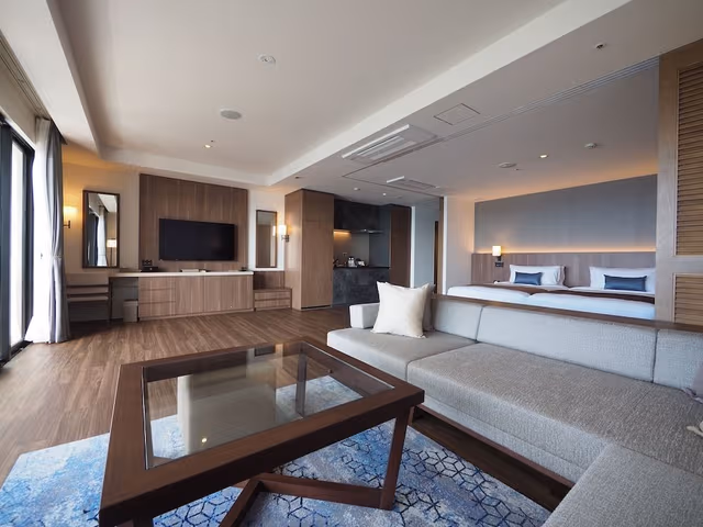 Suite (Condominium Type)