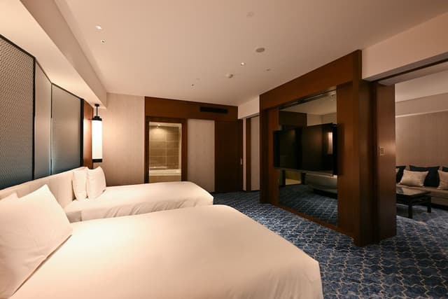 Deluxe Suite Twin, No Smoking (w/ Club Lounge&VIP Pool Bar Access, Additional children fee)