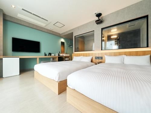 LACER OKINAWA NAHA TOMARIPORT3