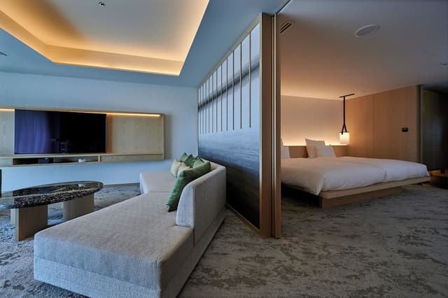 Suite (Spa Suite - Dog Friendly)
