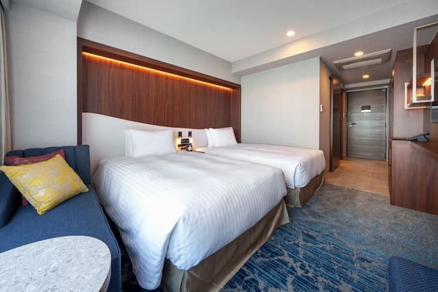 Club Twin Room, High Floor, Cocktail Hour, Non Smoking
