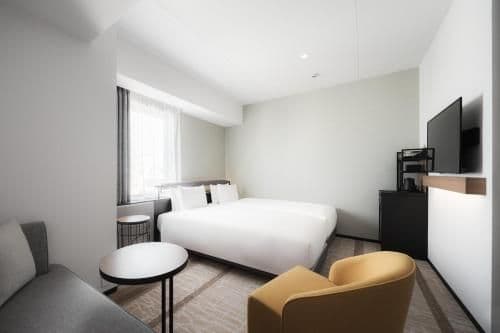 Family Room with Connecting Hollywood Twin Room and Universal Twin Room - Non-Smoking