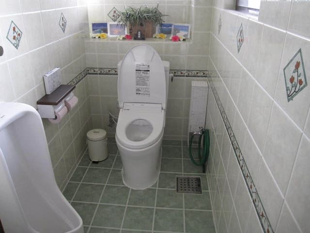 Deluxe Room, 2 Bedrooms, Non Smoking, Partial Ocean View (202)