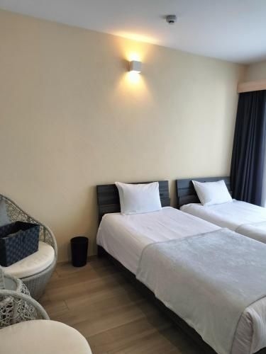 รูมไบโอท็อป โยมิตัง (Room Biotop Yomitan)1