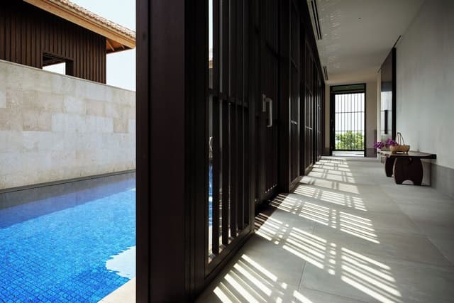 Tida (Oceanfront villa)