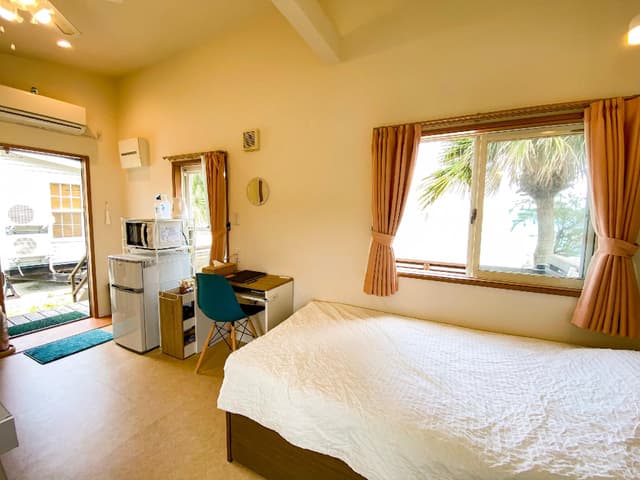 Twin Room with Extra Bed - Non-Smoking