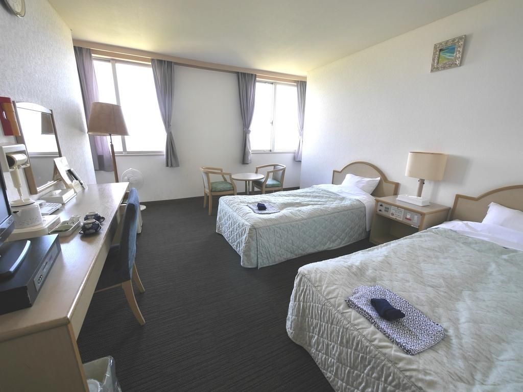 โรงแรมโอคิเอราบุ ฟลอรัล (Okierabu Floral Hotel)0