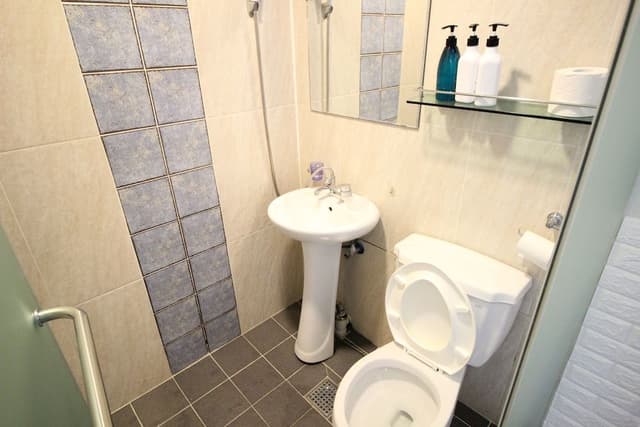 Single Room, No Windows
