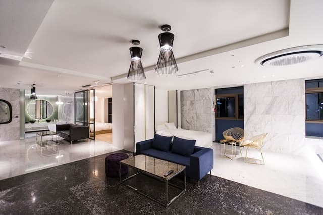 Staryrak Suite