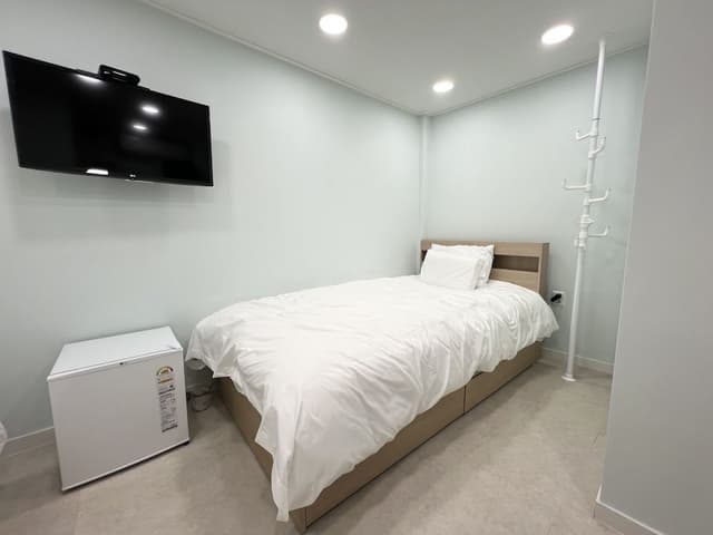 Deluxe Triple Room 106