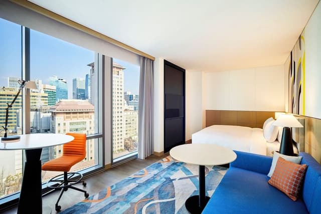 Deluxe Club Room, 1 King Bed, Non Smoking (Club Lounge Access for 2 Guests)
