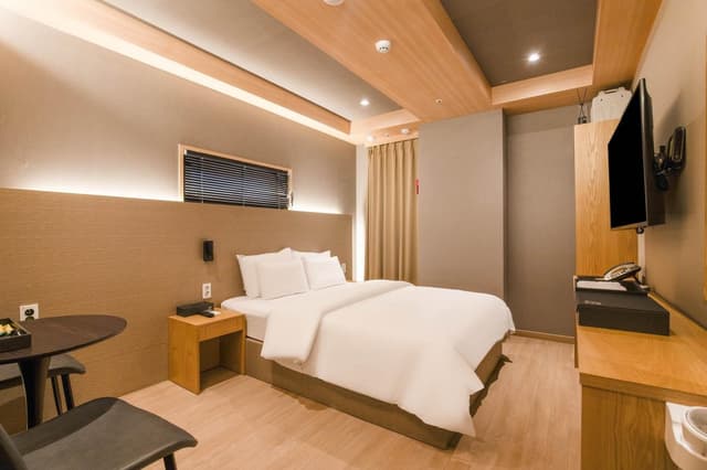 Standard Double Room - No Parking Included