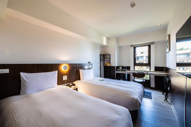 Standard Twin Room - Non-Smoking