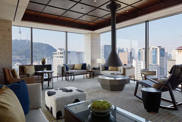 Premier Twin with Club Sky Lounge Access
