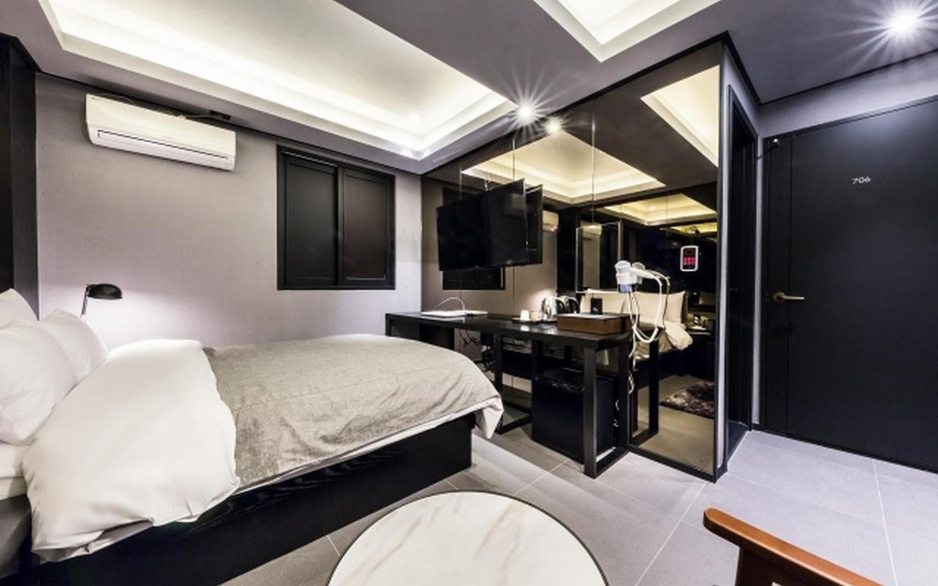 ชินดัง เรนโบว์ โฮเทล (Sindang Rainbow Hotel)3