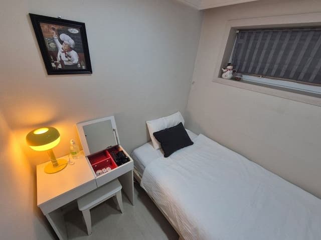 SIDE (100% Private 2Rooms&BathRoom House + free BF)