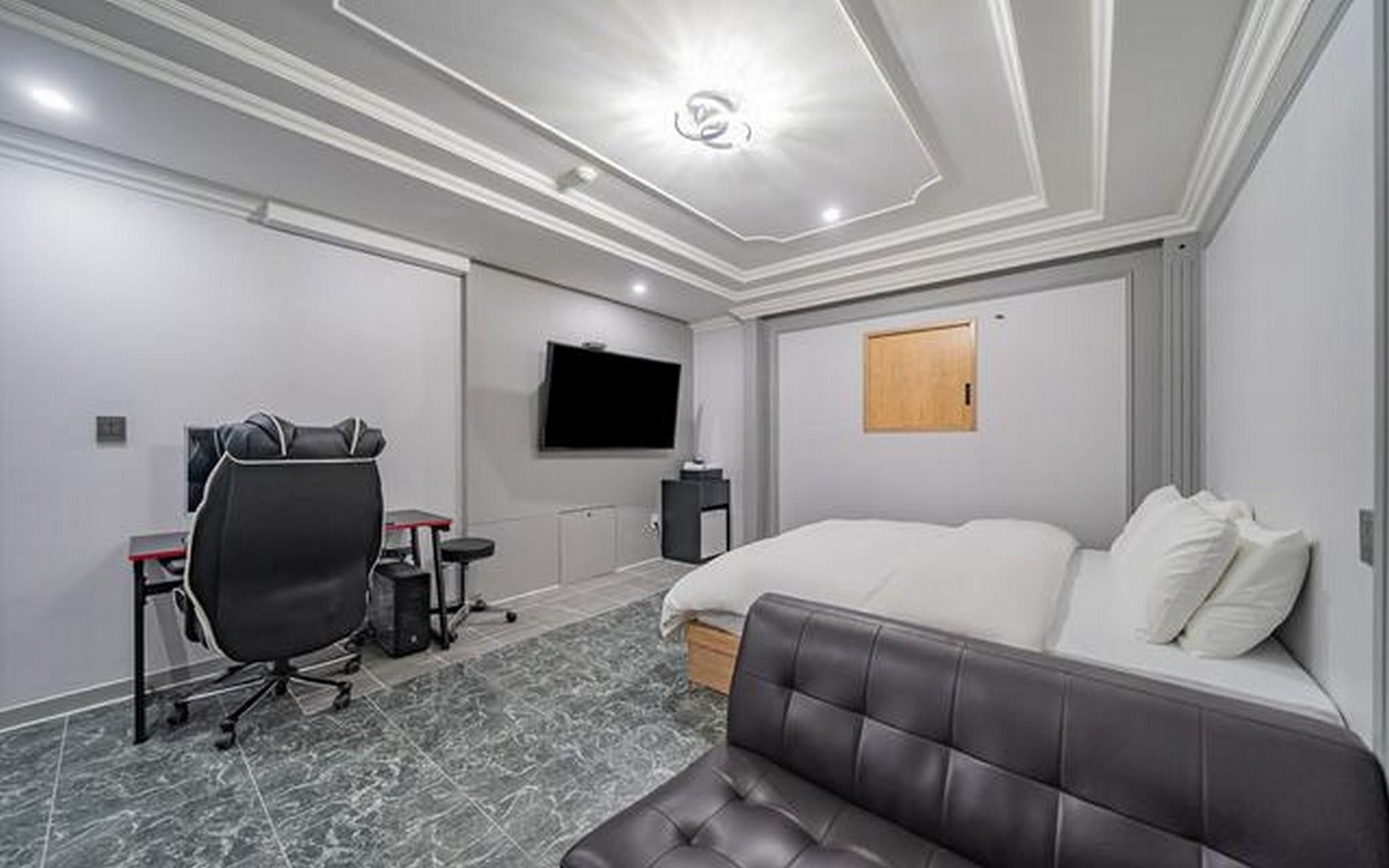 โรงแรมนาวอน ฟิล์ม 372 (Nowon Film 372 Hotel)2
