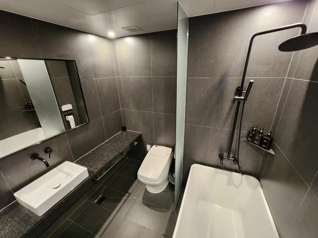 Couple PC Deluxe Random Room - Check-In Mon-Thu 9PM, Fri-Sun 9PM, Parking Available