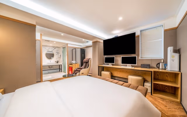 Suite Room