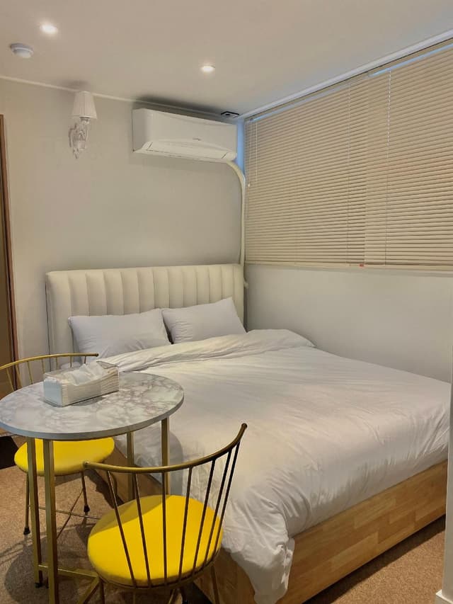 Deluxe Room - Room Only