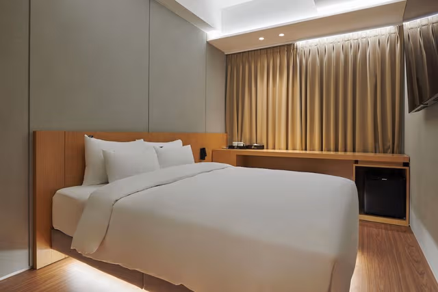 Standard Double Room, City View