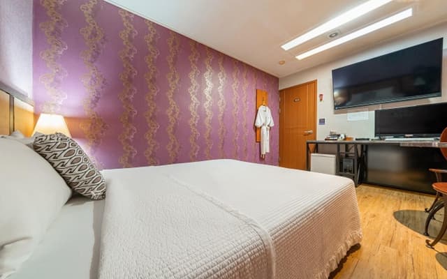 Semi Special Room
