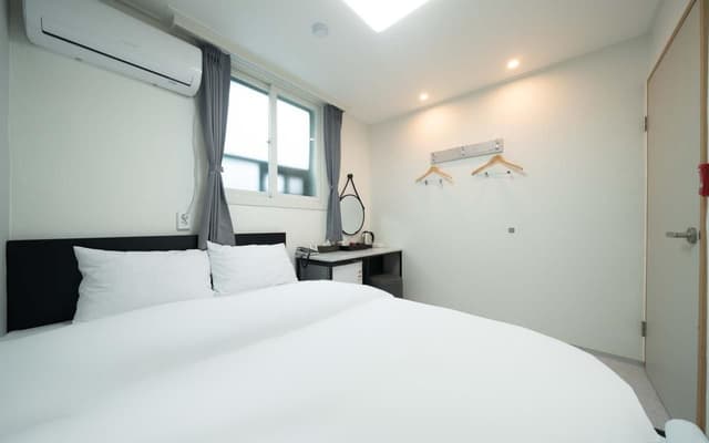 Standard Room - No Parking Included