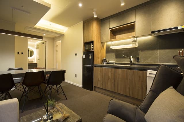 Annex Building Family Suite (Randomly Selected)