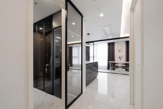 Family Room, 2 Bedrooms