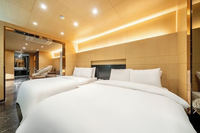 Royal Studio Suite, Multiple Beds, Non Smoking