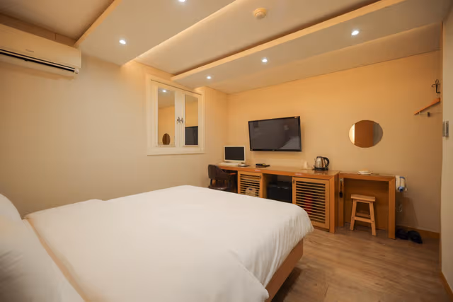 Consecutive Night Deluxe Room