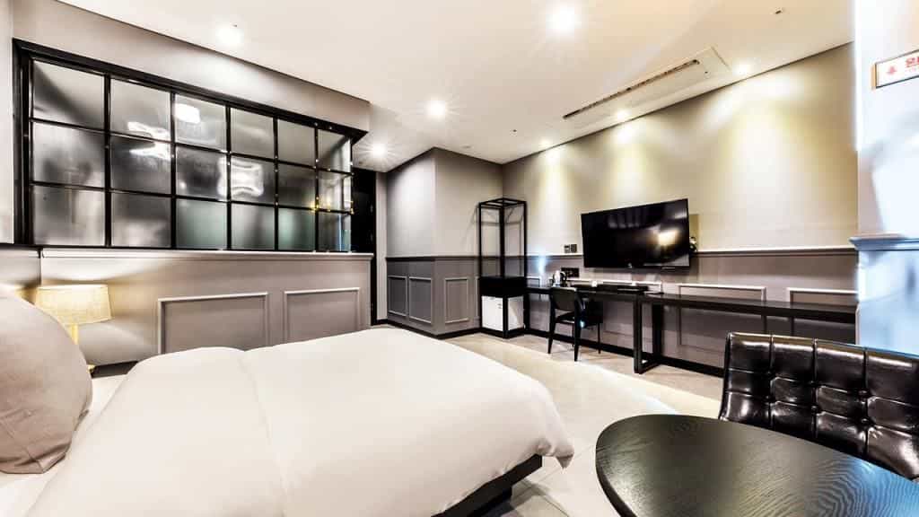 โรงแรมเซนเน โรงแรมเซนเน