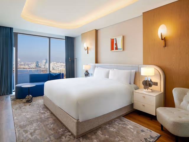 Suite, 1 King Bed, Terrace, River View (Naru)