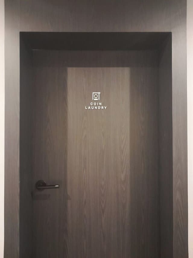 Music/LP+Private spa (available after 9PM)