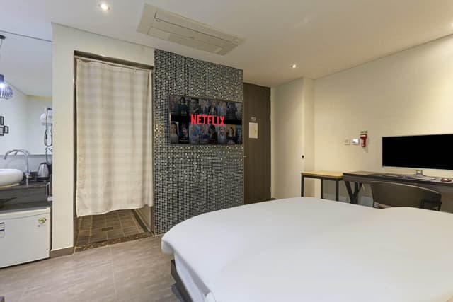 Family Twin Room