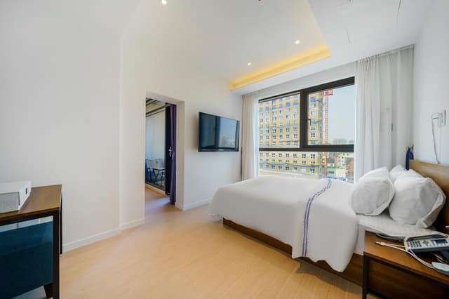 Two Room (There is an extra person charge.)