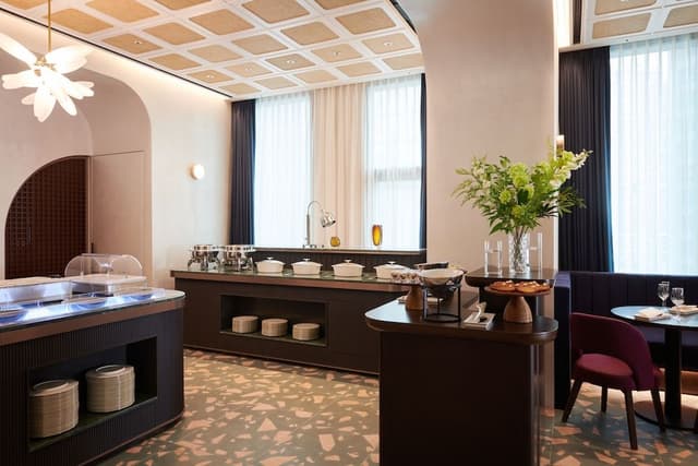 Executive Residence Suite - Pool Access Included