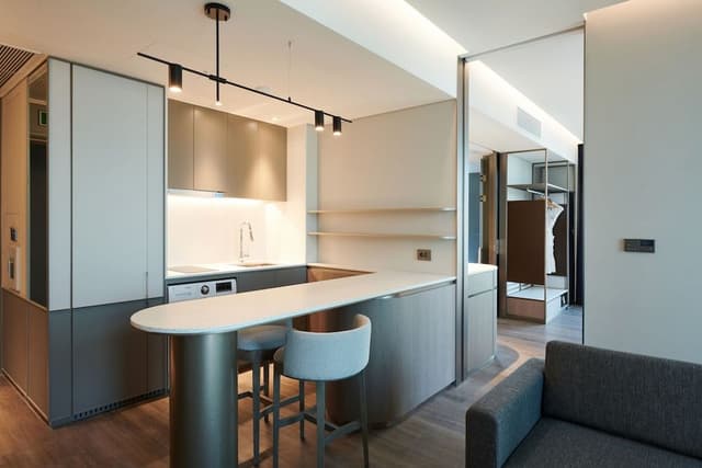 Executive Residence Suite - Pool Access Included